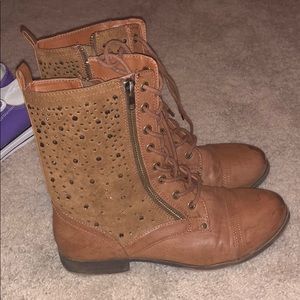 Size 8.5 women bling combat boots
